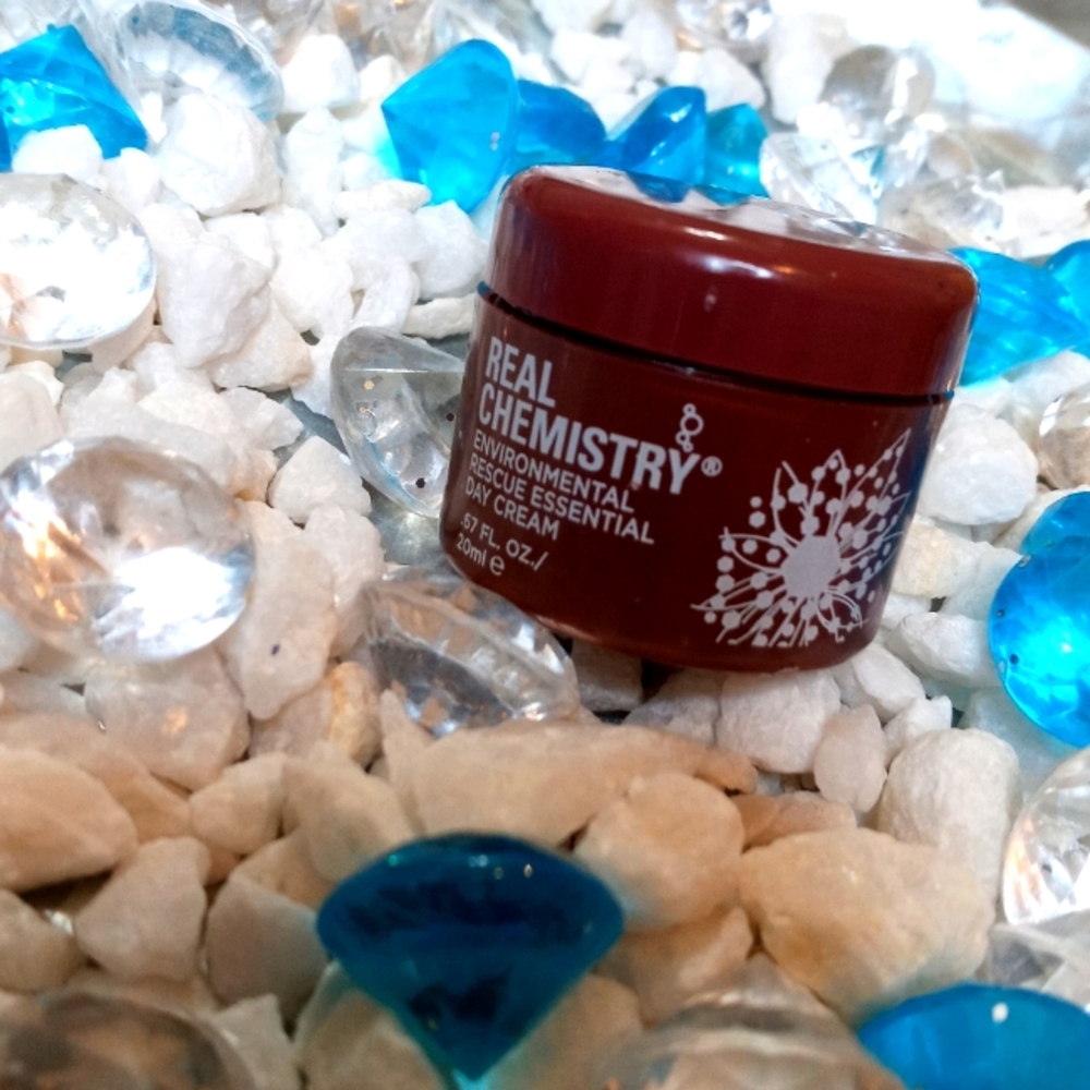 Real chemistry environmental essential moisturizer